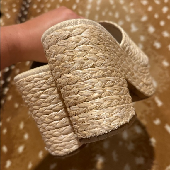 Dolce Vita Elora Platform Wedges - Picture 5 of 6